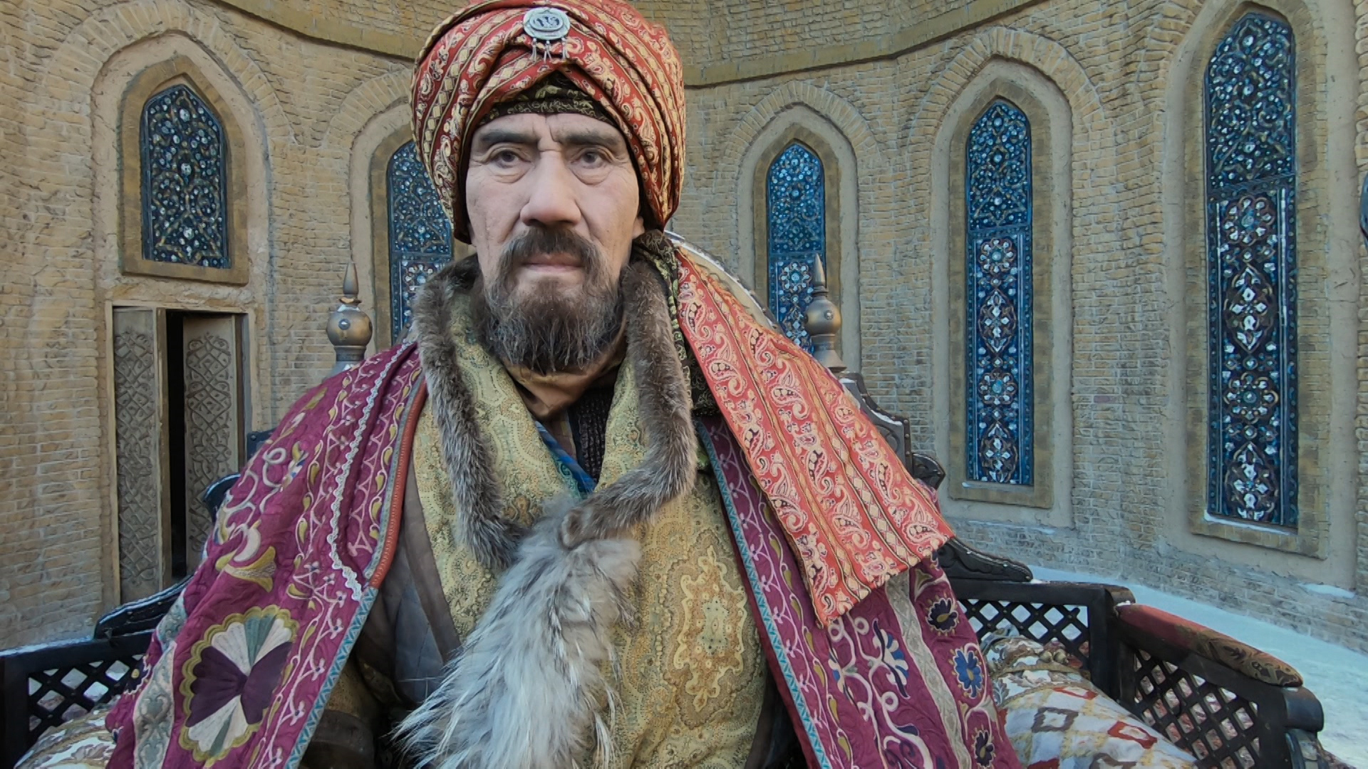 The Amazing Race : Give Me a Beard Bump'