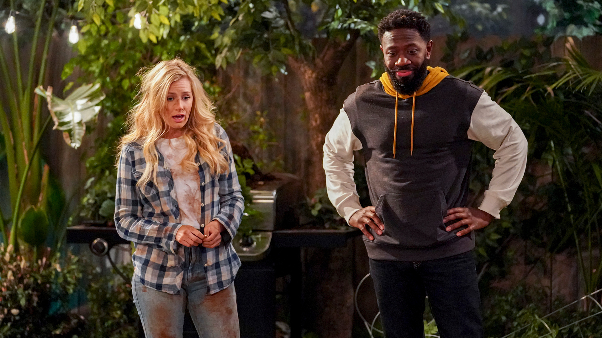 The Neighborhood : Welcome to the Hero'