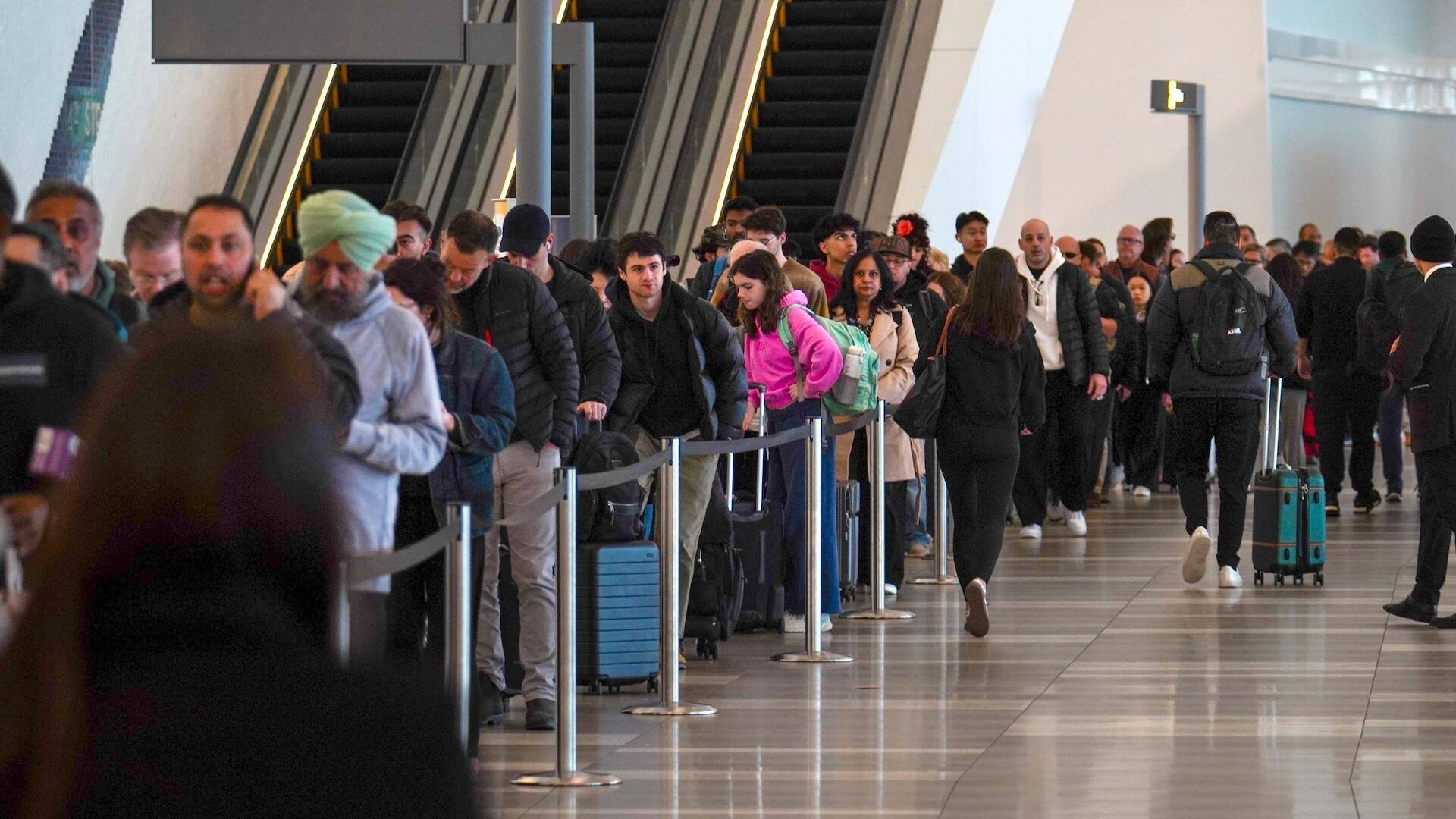 CBS Evening News : CBS Evening News - 3/28: CBS Weekend News'